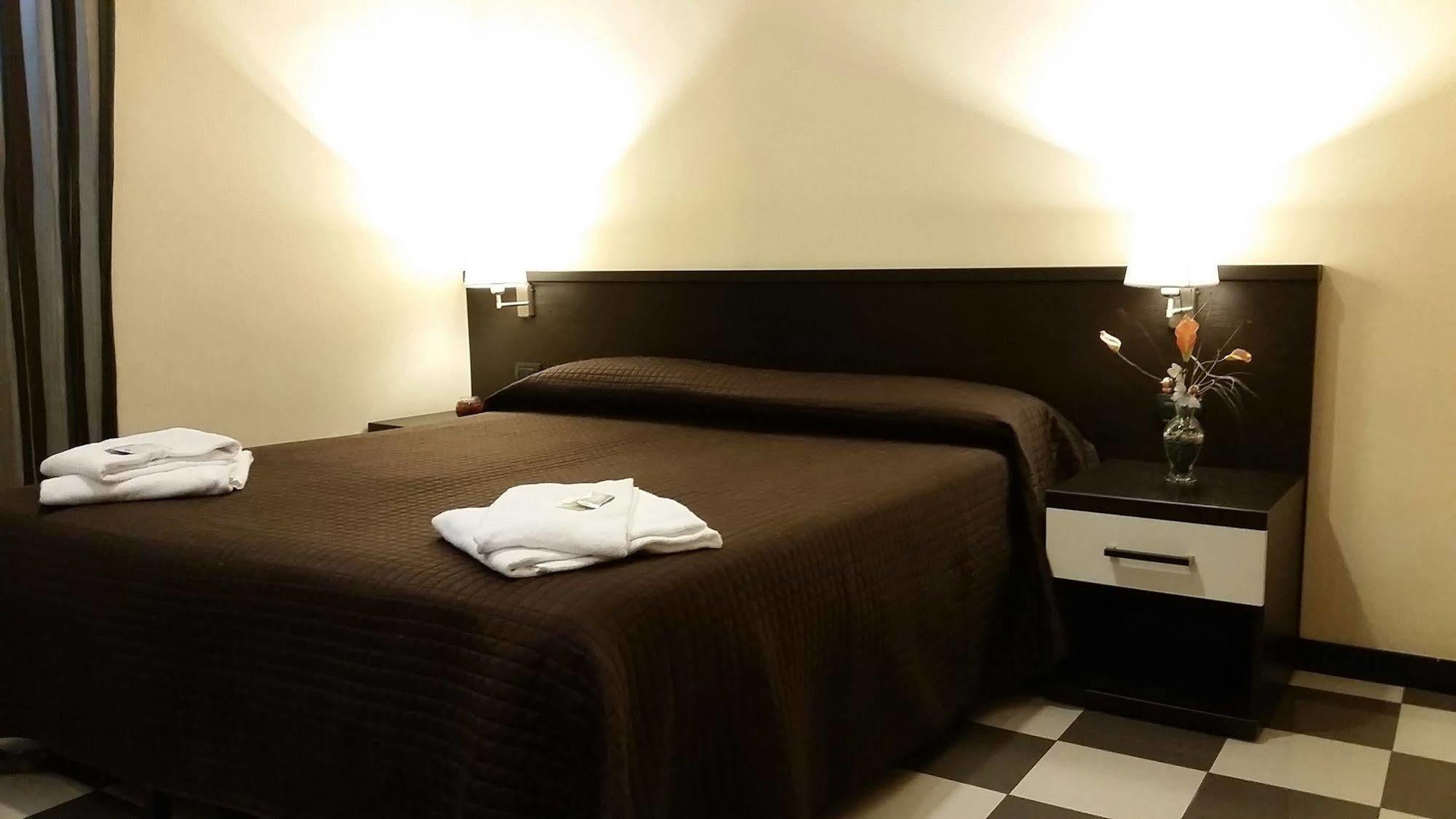 Roma Da Noi Bed & Breakfast Екстериор снимка